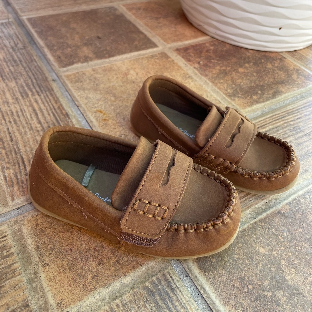 Brown dress shoes 8c